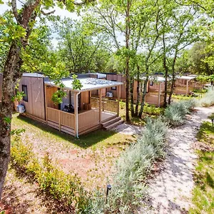 2* Campingplatz Mobile Homes Casapini In Fkk Solaris
